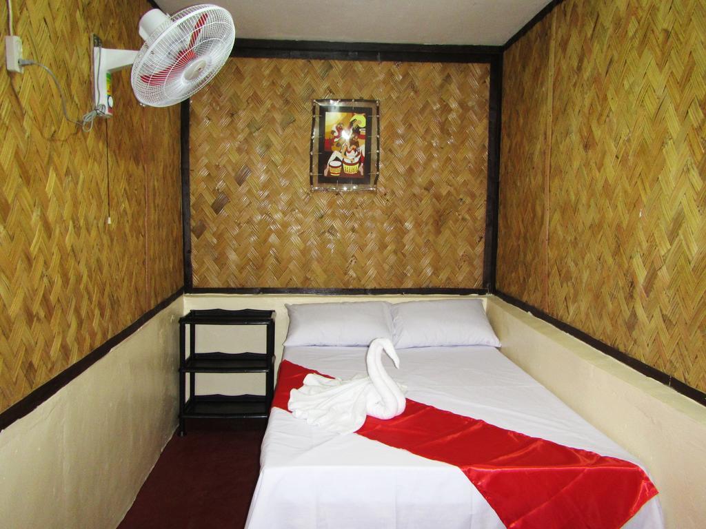Coron Guapos Guesthouse Exterior photo